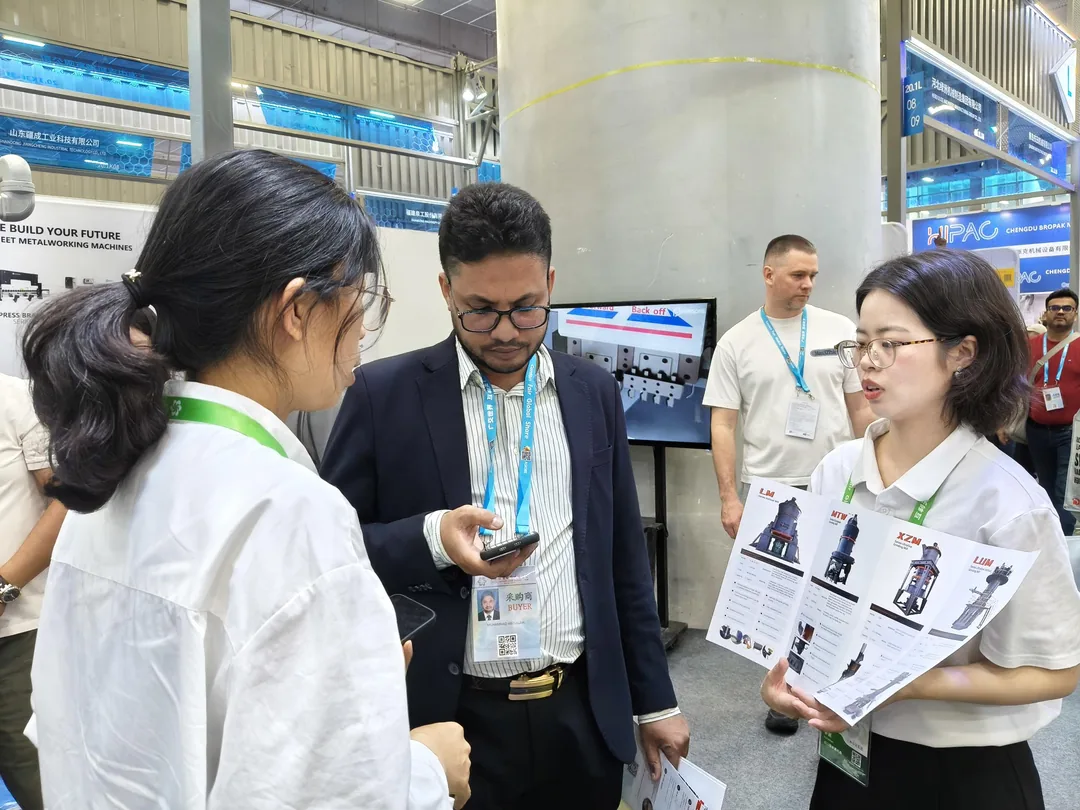 On-site view of the ZENITH Canton Fair booth