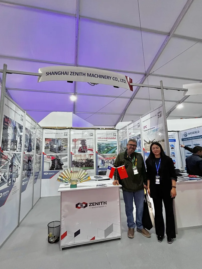 ZENITH staff with a visitor at booth 353 during EXPONOR CHILE 2026