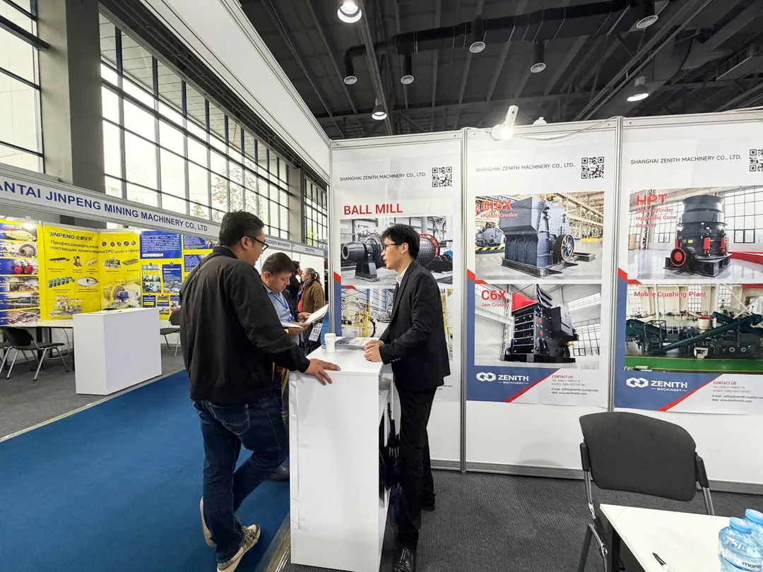 ZENITH team at the booth with Central Asian customers