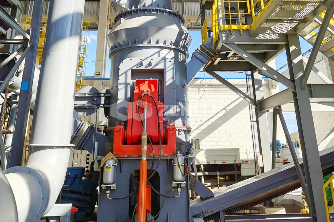 Front view of the LM130N vertical roller mill main unit