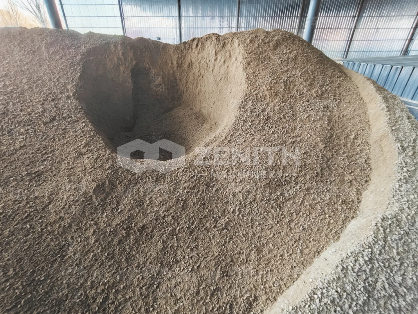 Finished 200 mesh limestone powder stockpile produced by the MTW178G line in Shenchi, Shanxi