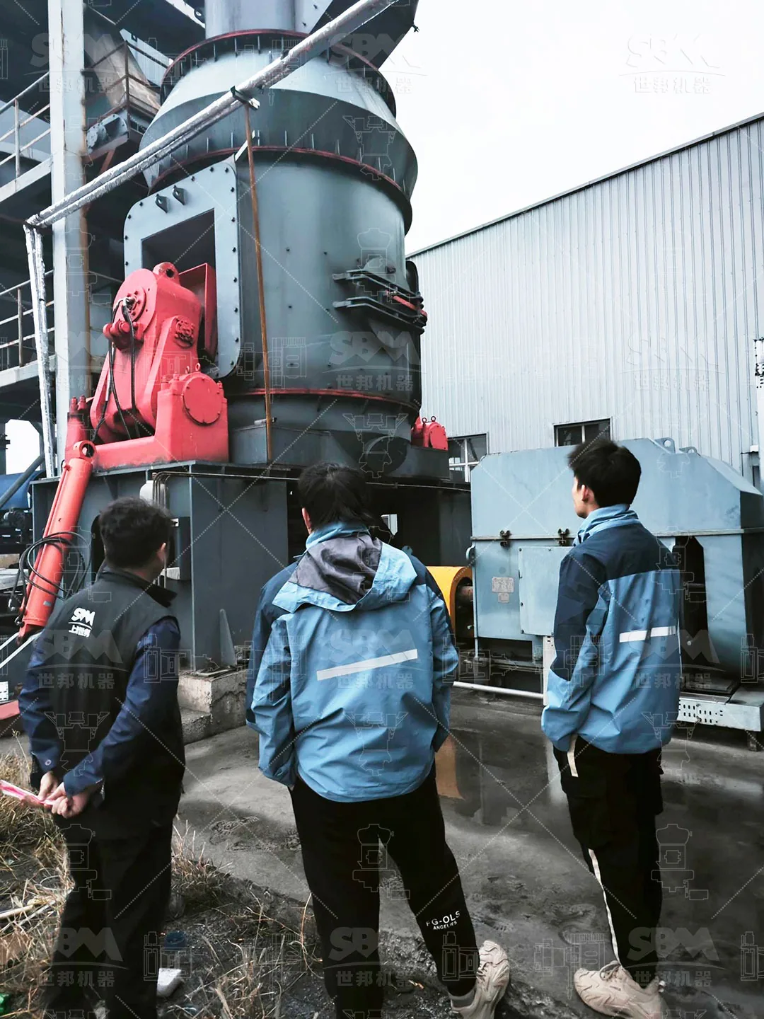 ZENITH service team reviewing the grinding line with the customer's staff