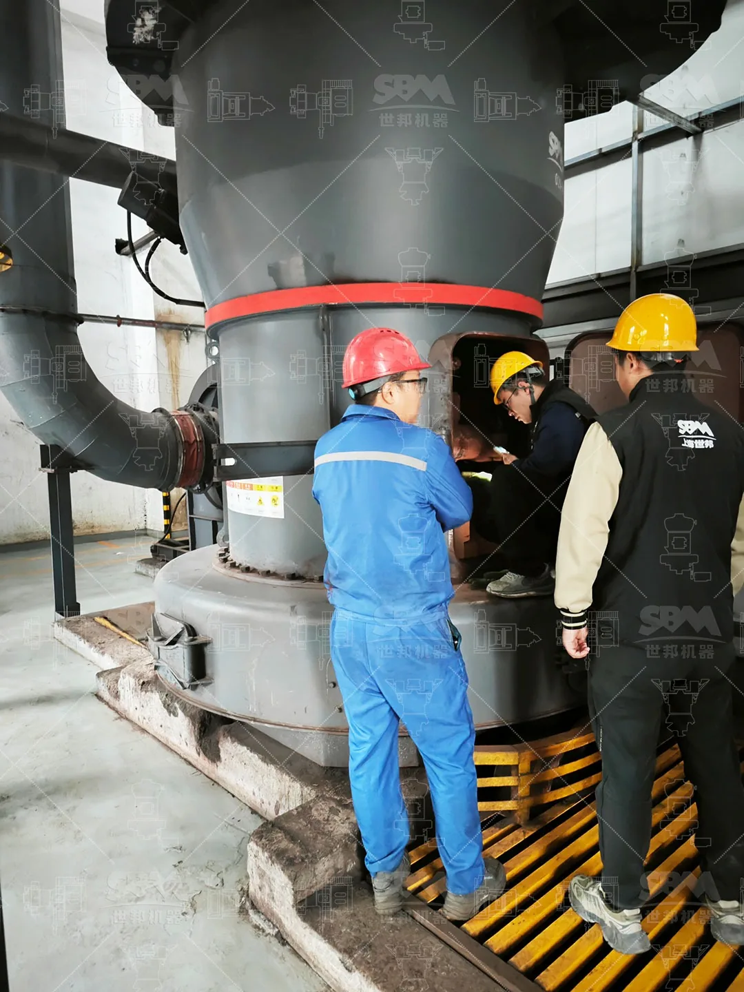 MTW European trapezium mill body inspected during the after-sales visit at the rare earth plant