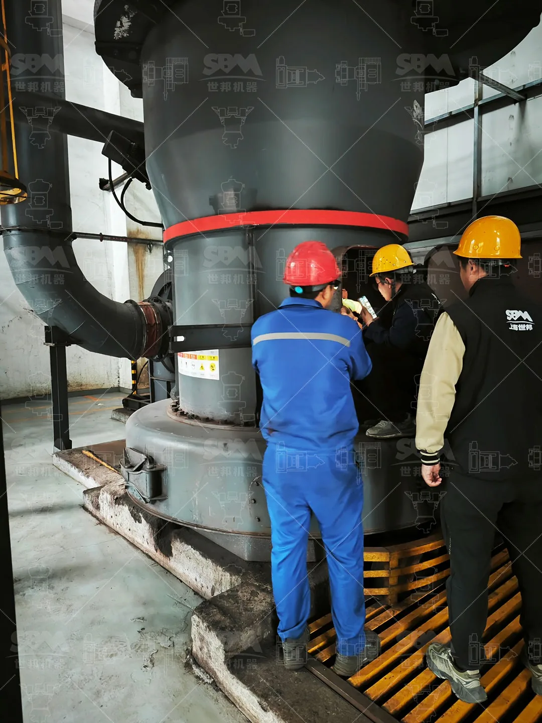 MTW mill and cyclone circuit running steadily at the rare earth materials plant