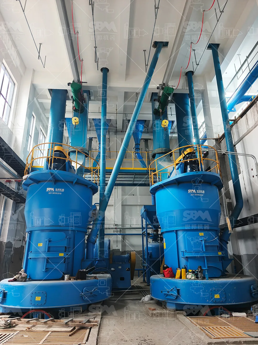 MTW178G mills and screw conveyor feeding the finished powder system